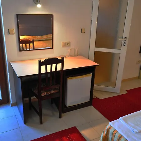 Pensión Family Daf 4*