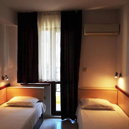 Family Daf Pensión Obzor