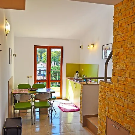 Pensión Family Daf 4*