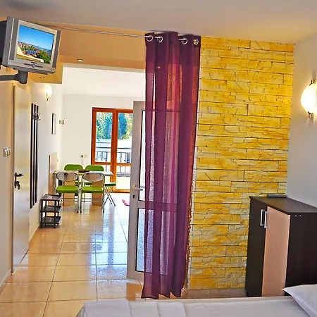 Pensión Family Daf Obzor