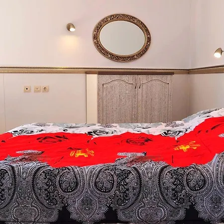 Family Daf Pensión 4*