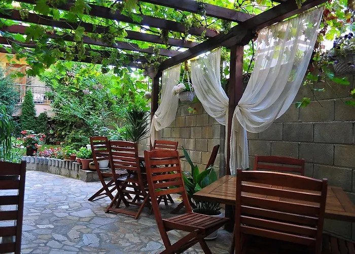 招待所 Family Daf