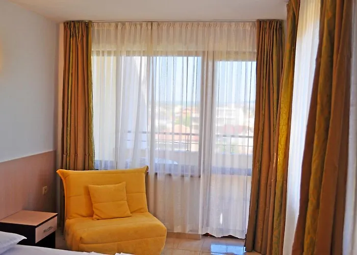 招待所 Family Daf