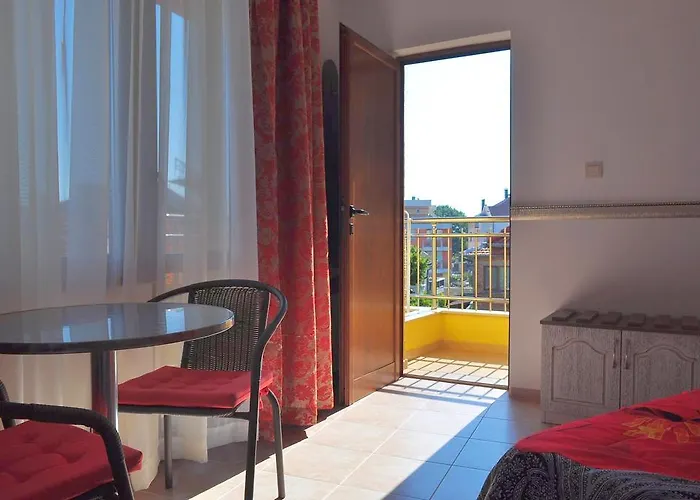 招待所 Family Daf 4*