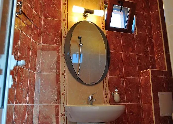 Family Daf 招待所