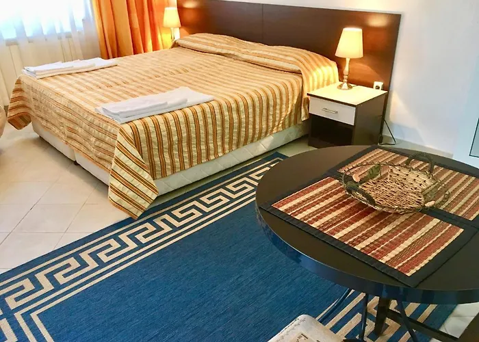 Family Daf 招待所